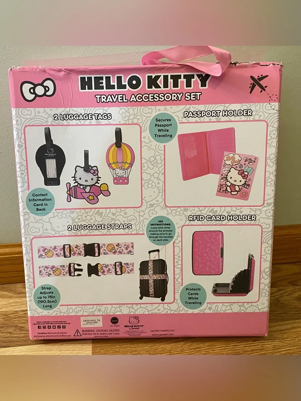 HELLO KITTY Travel Accessory Set Passport Holder Luggage Tags ID wallet & Straps